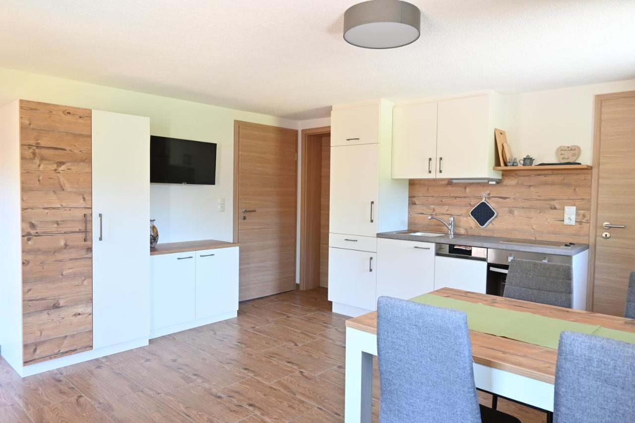 Apartment Biohof Auinger, Der Tiererlebnishof Aurach am Hongar