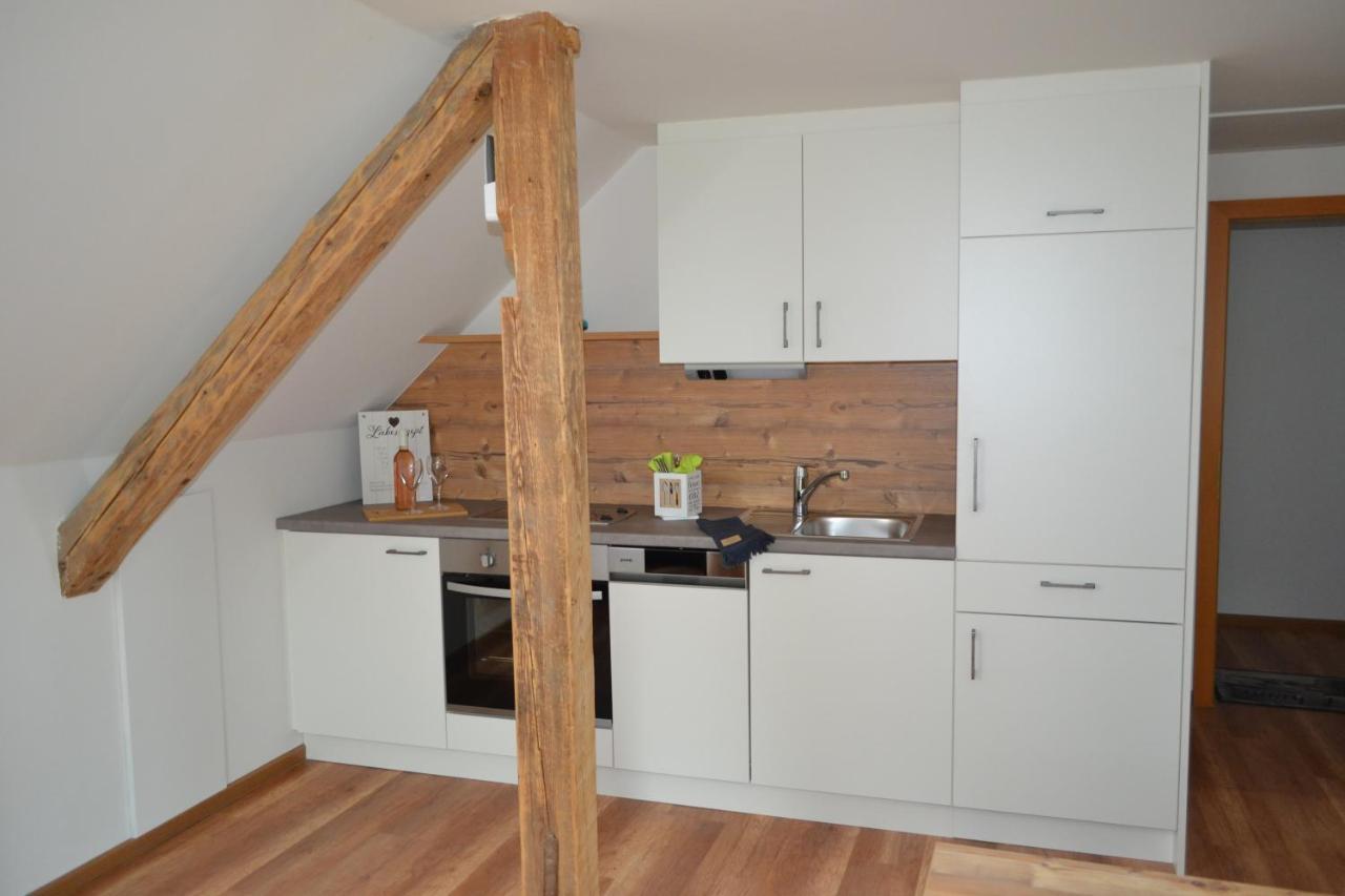 Biohof Auinger, Der Tiererlebnishof Apartment Aurach am Hongar