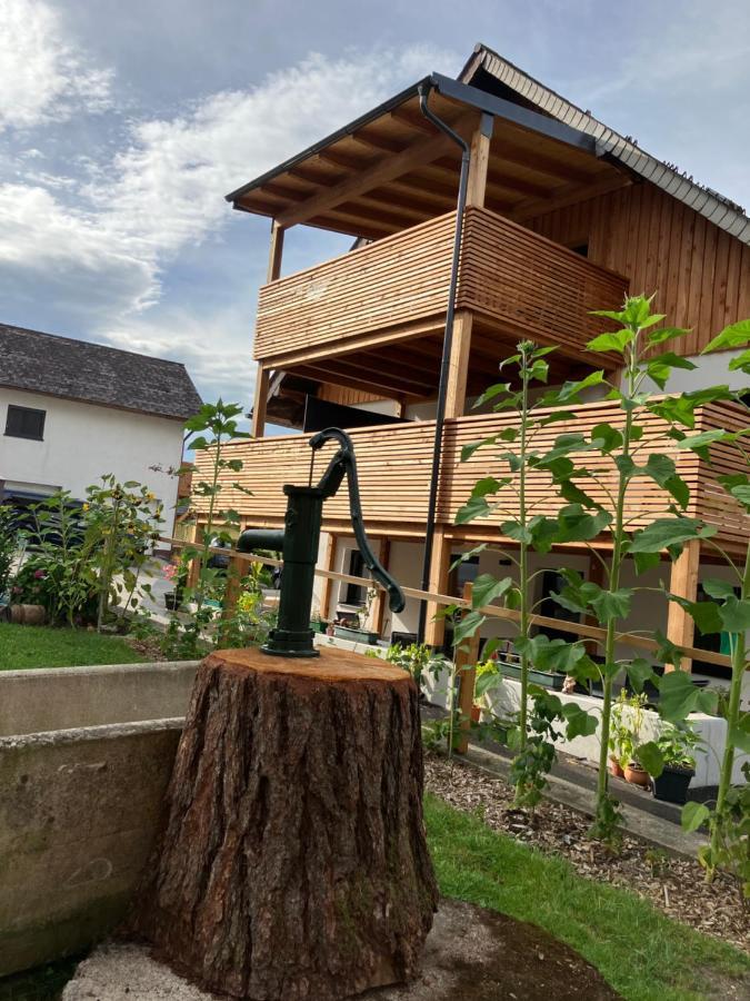 Biohof Auinger, Der Tiererlebnishof Aurach am Hongar
