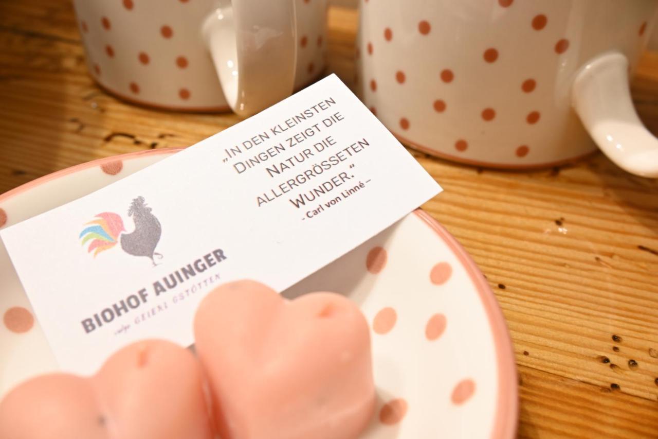 Apartmán Biohof Auinger, Der Tiererlebnishof Aurach am Hongar